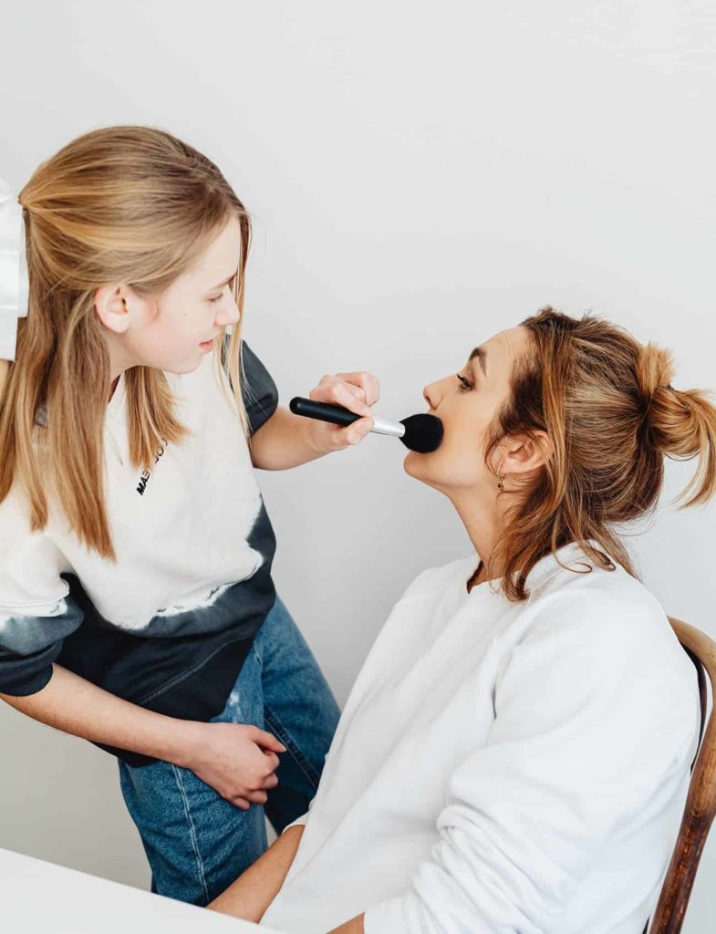 Facelift makeup